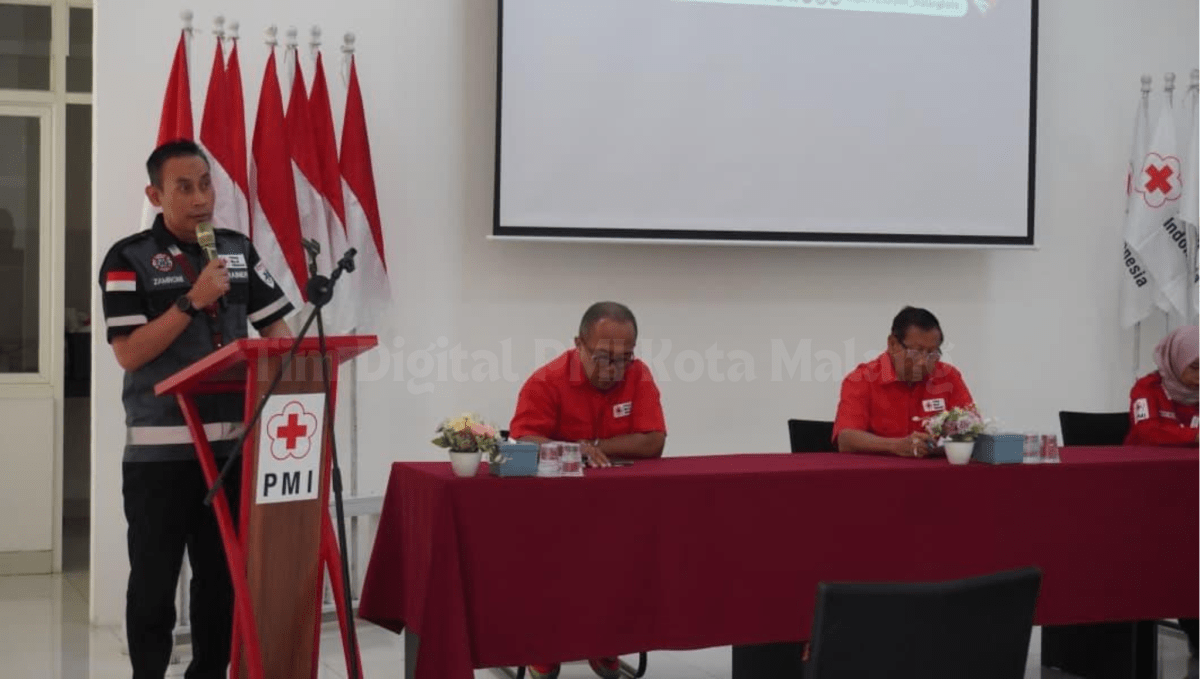 Penyampaian laporan Ketua Panitia Pelatihan Ambulans PMI Kabupaten Lombok Tengah